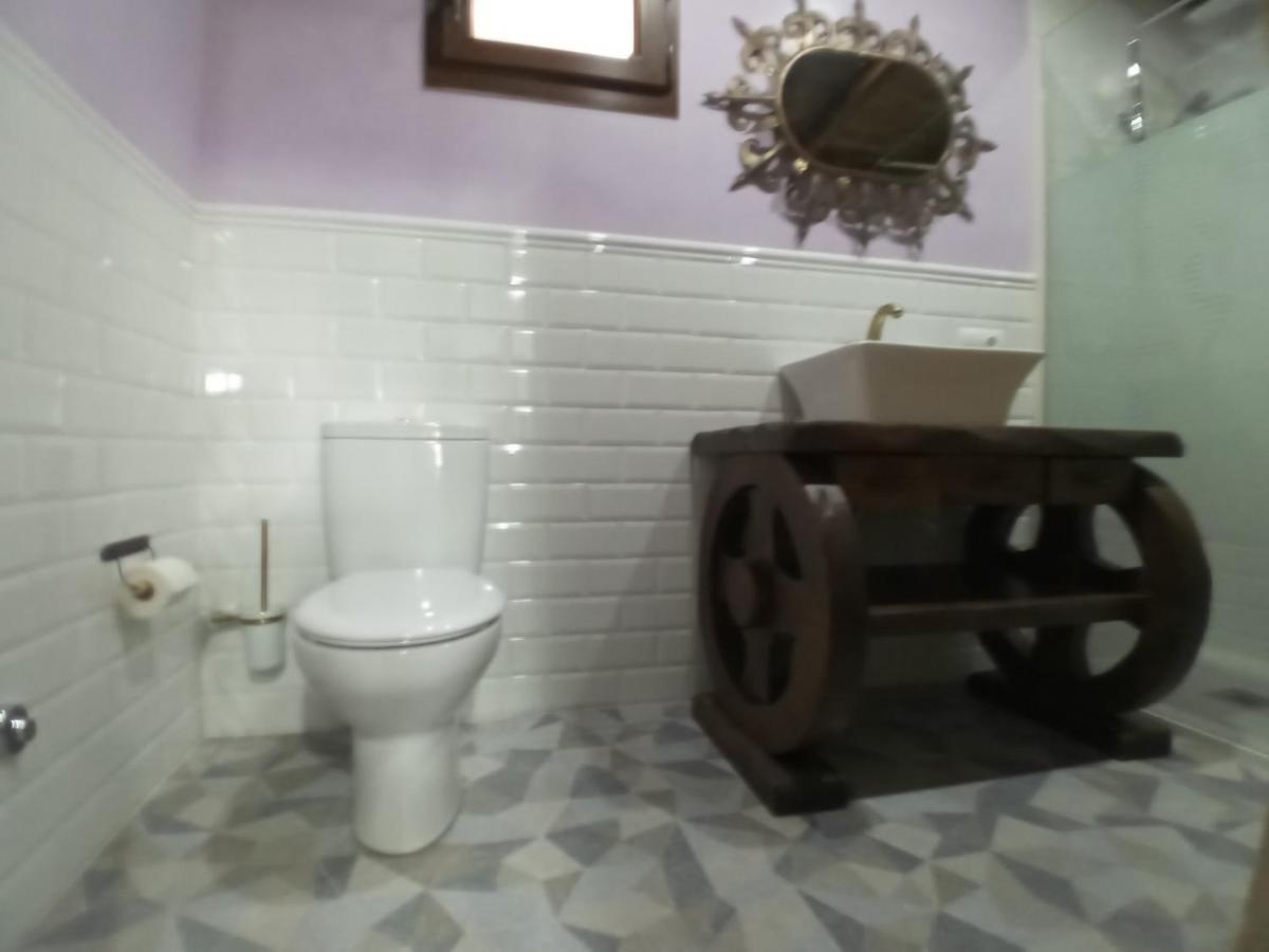 Hostal La Medina De Camponaraya Екстер'єр фото