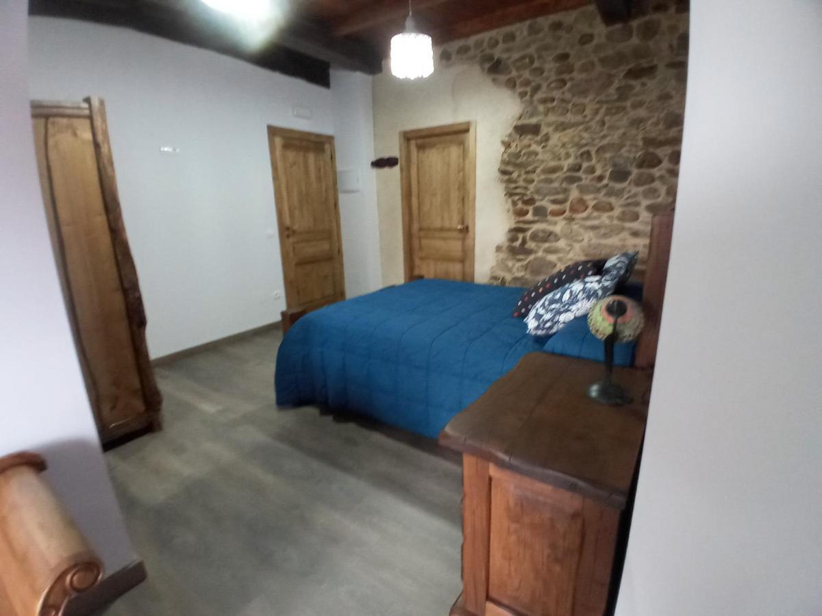 Hostal La Medina De Camponaraya Екстер'єр фото