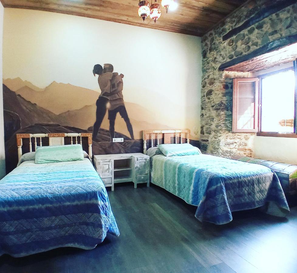 Hostal La Medina De Camponaraya Екстер'єр фото