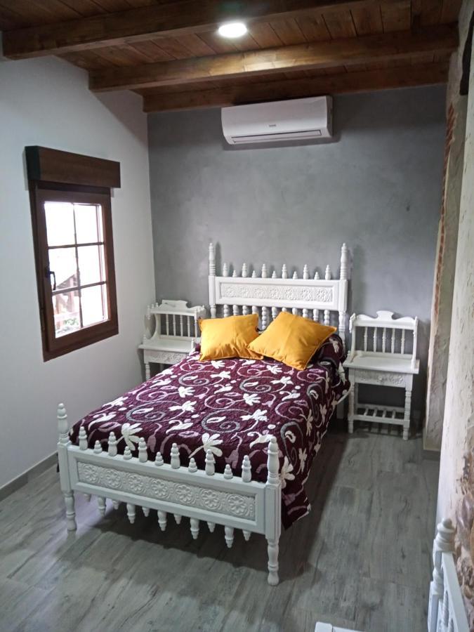 Hostal La Medina De Camponaraya Екстер'єр фото