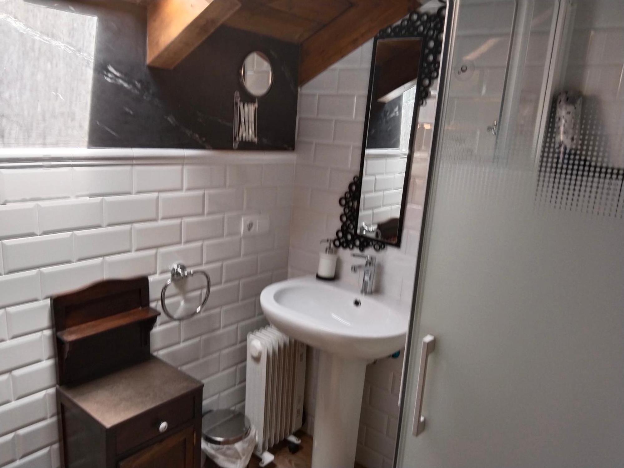 Hostal La Medina De Camponaraya Екстер'єр фото