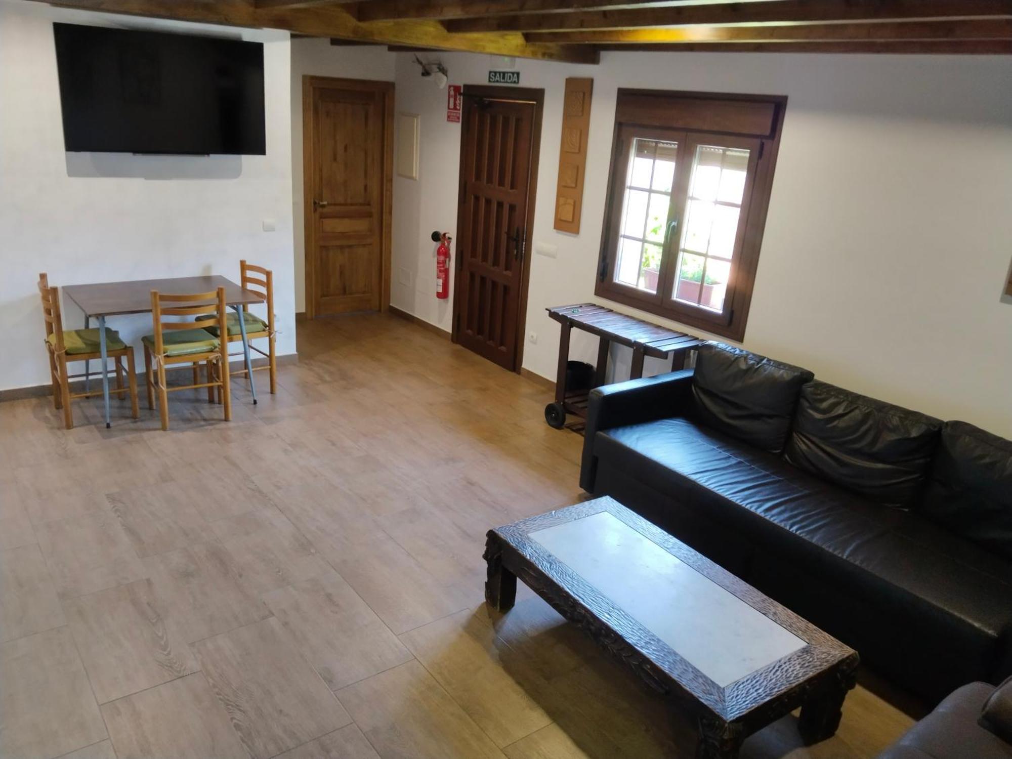 Hostal La Medina De Camponaraya Екстер'єр фото